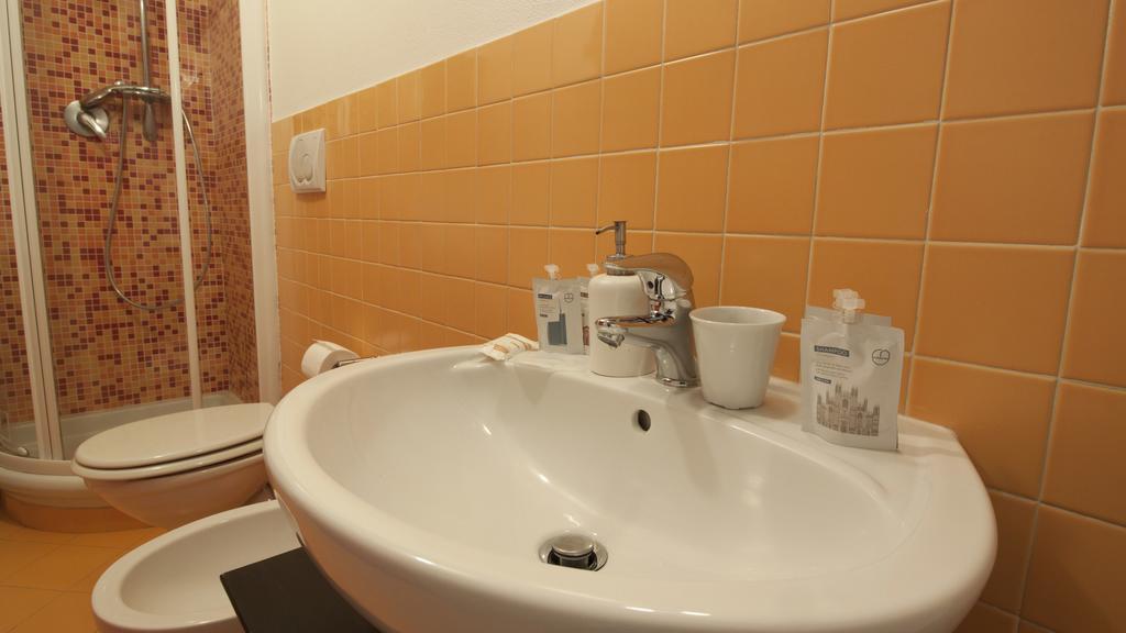 Italianway-Forcella Apartment Милано Екстериор снимка